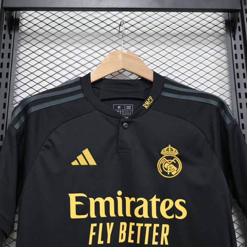 Camisa Real Madrid 23/24 Torcedor Masculina - Preta e Amarelo